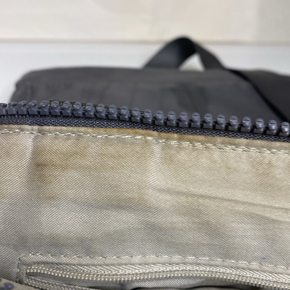 BAGGALLINI Large Gray Travel Bag *Flaws* - Picture 5 of 8